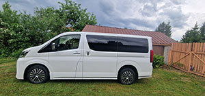 фото легкового автомобиля на оценке